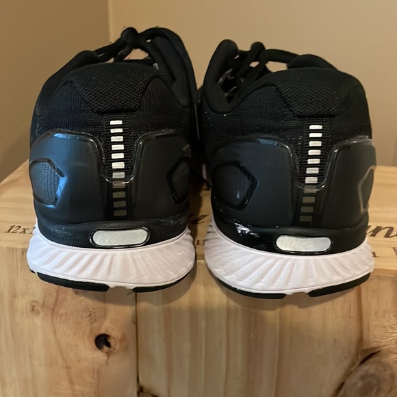 Under Armour Bandit 4 Charger Tennis Shoes - Picture 4 of 10